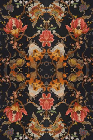 黑底花卉印花华亿平台图片