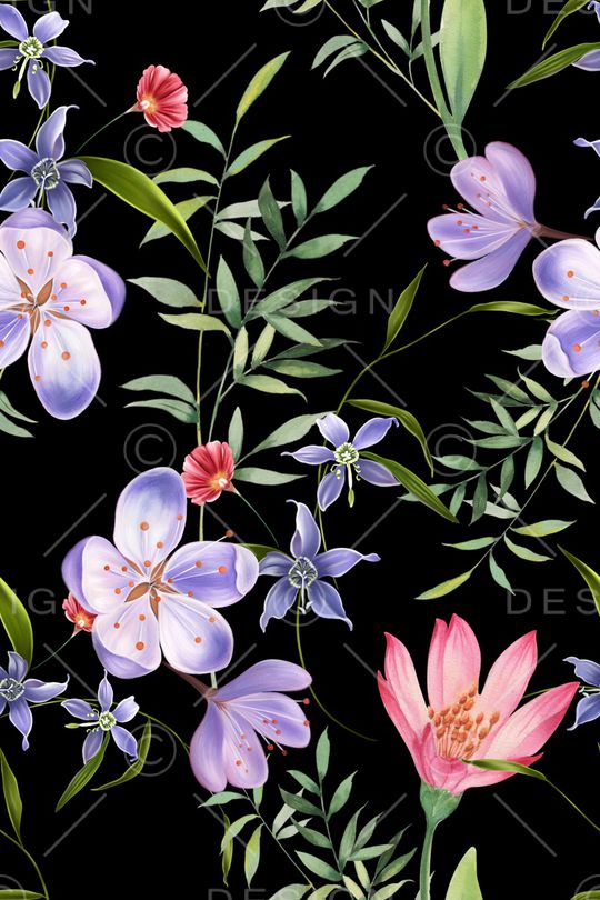 黑底花卉印花华亿平台图片