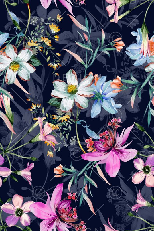 黑底花卉印花华亿平台图片