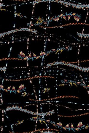 几何印花华亿平台图片