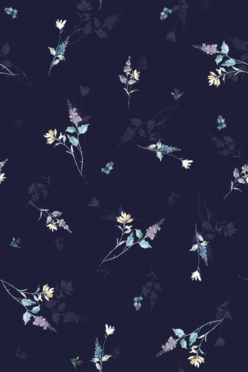 清爽底花卉印花华亿平台图片