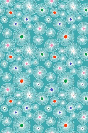 年轻女性印花华亿平台图片