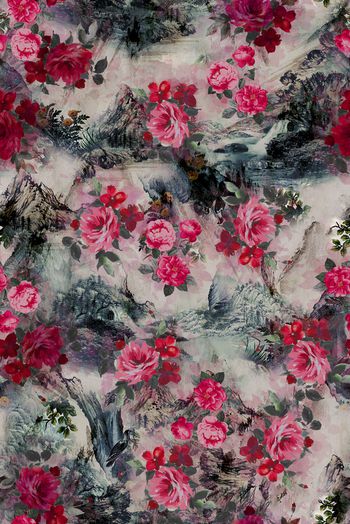 连衣裙印花华亿平台图片