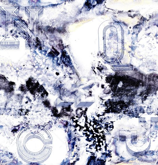 字母印花华亿平台图片