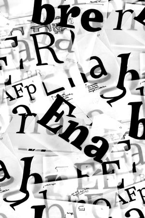 字母印花华亿平台图片