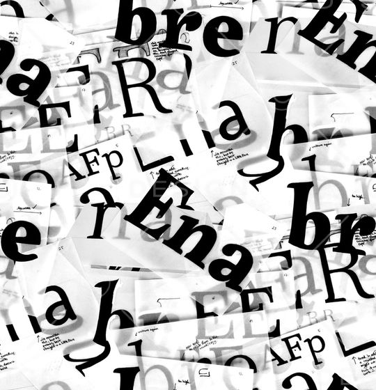 字母印花华亿平台图片