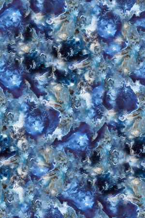 男装满版花印花华亿平台图片