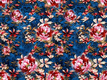 连衣裙印花华亿平台图片