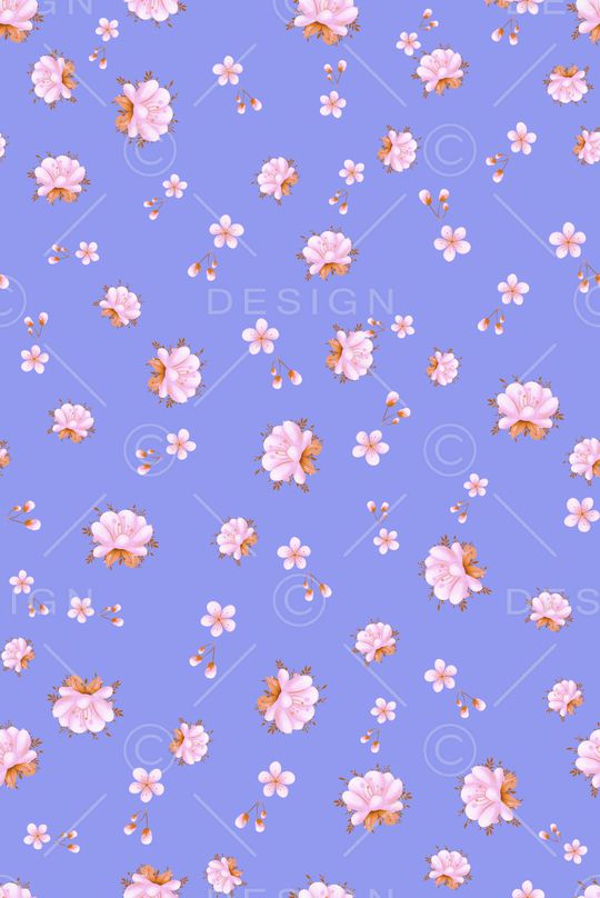 年轻女性印花华亿平台图片