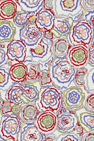 年轻女性印花华亿平台图片