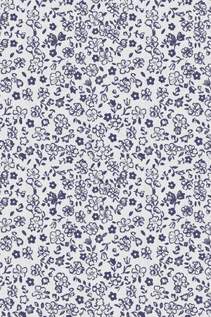 年轻女性印花华亿平台图片