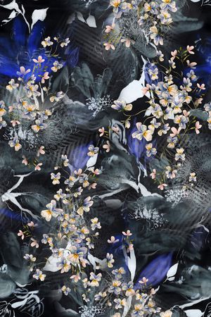 女装印花华亿平台图片