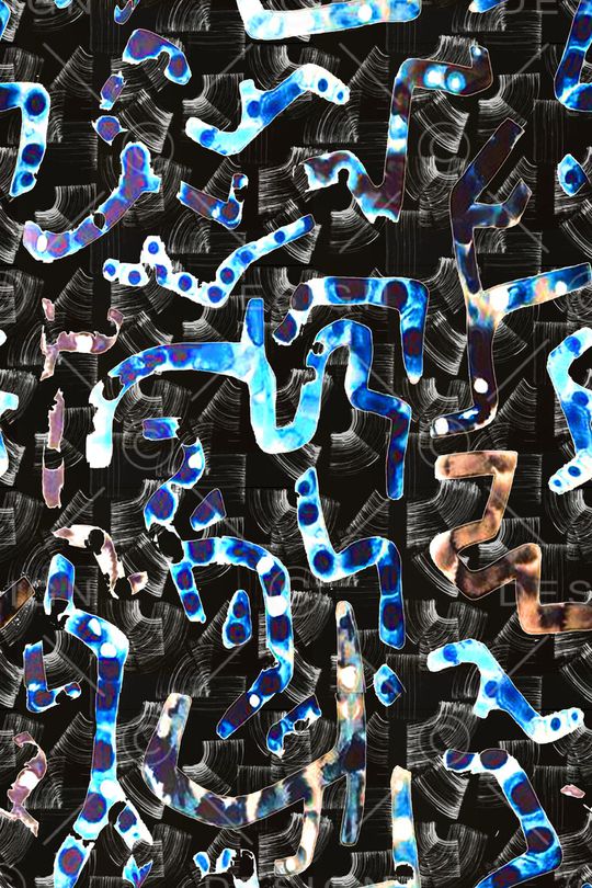 字母印花华亿平台图片