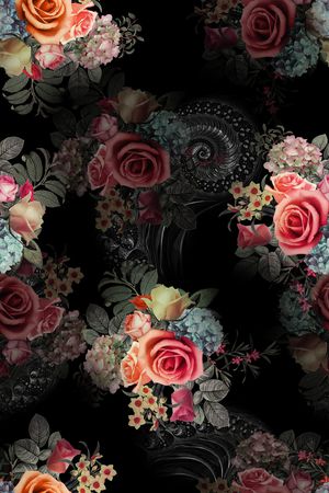 黑底花卉印花华亿平台图片