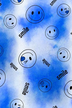 笑脸印花华亿平台图片