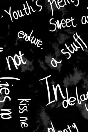 字母印花华亿平台图片