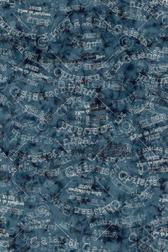 字母印花华亿平台图片