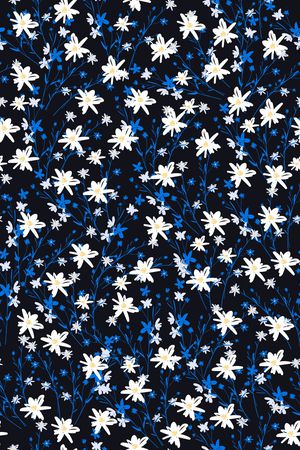 女装印花华亿平台图片