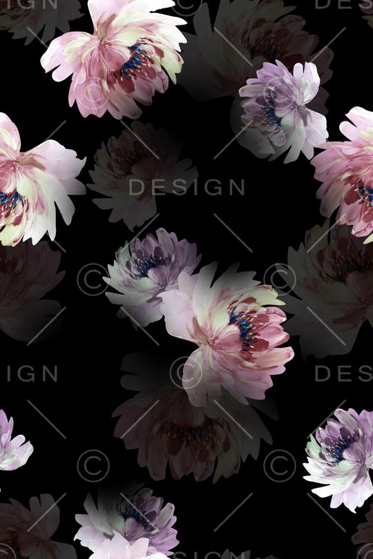 黑底花卉印花华亿平台图片