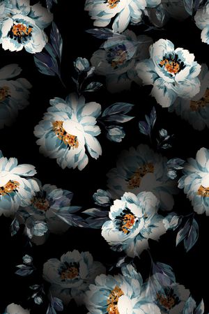 黑底花卉印花华亿平台图片