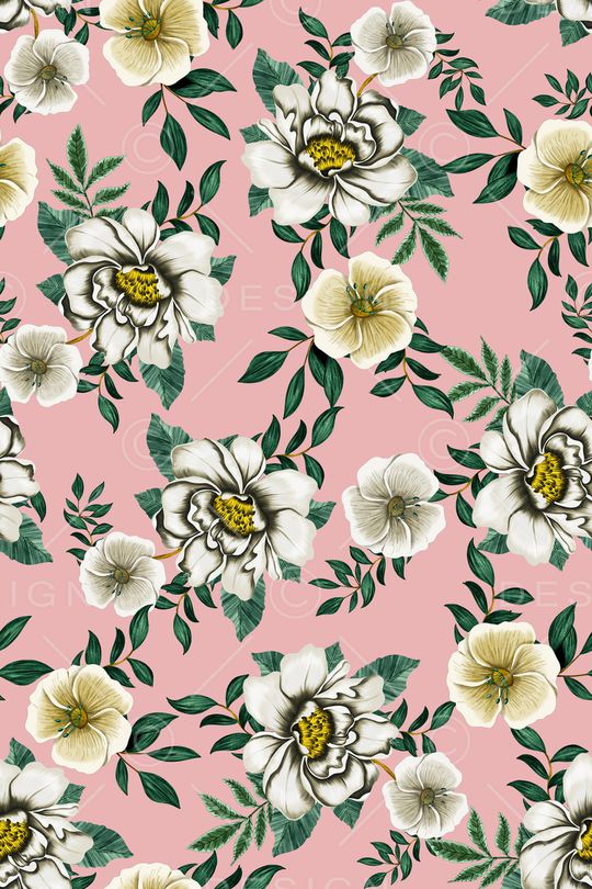 年轻女性印花华亿平台图片