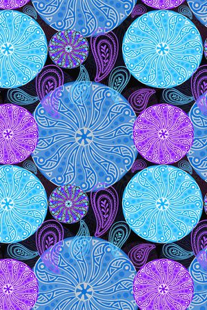 几何印花华亿平台图片