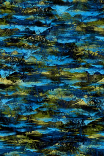 字母印花华亿平台图片