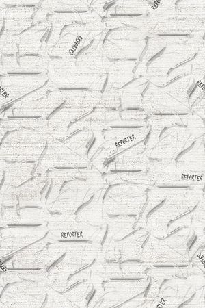 字母印花华亿平台图片