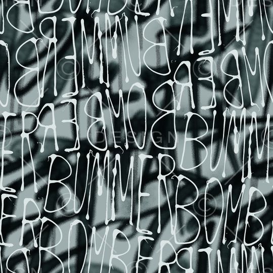 字母印花华亿平台图片