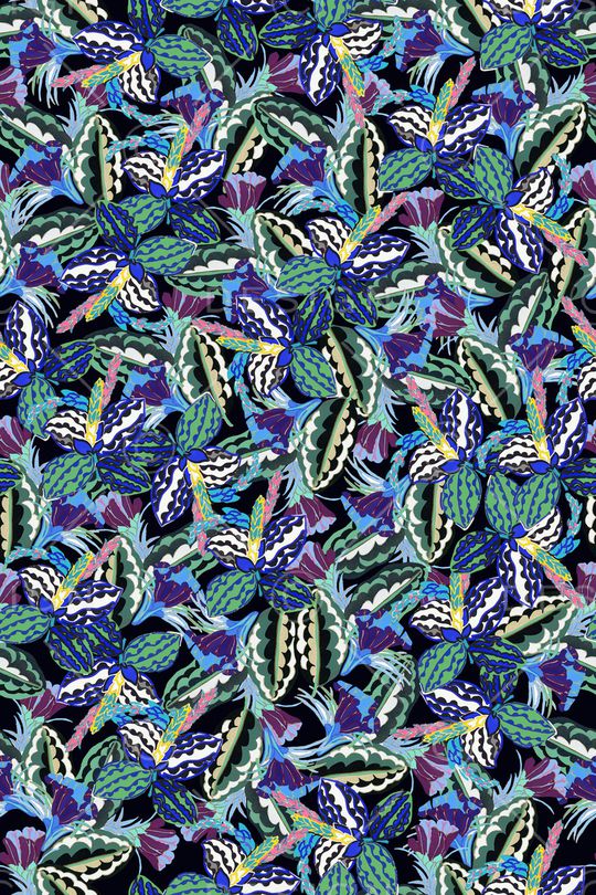 女装印花华亿平台图片