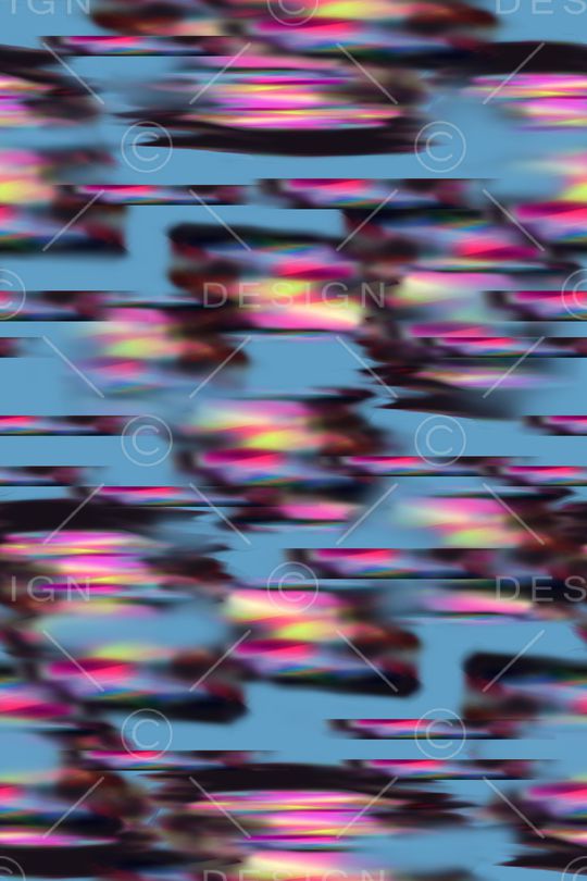 年轻女性印花华亿平台图片