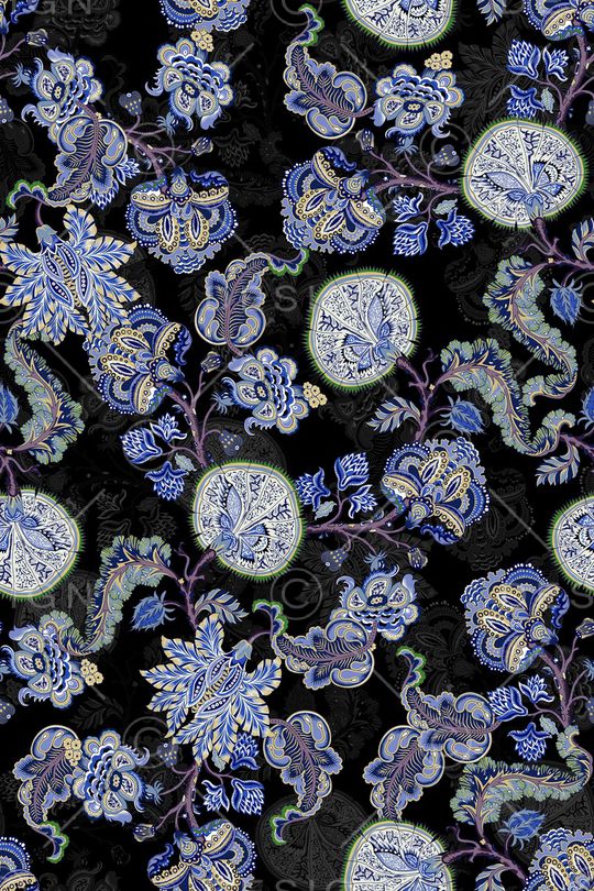 黑底花卉印花华亿平台图片