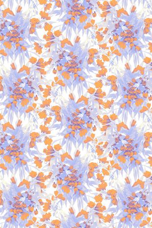 年轻女性印花华亿平台图片