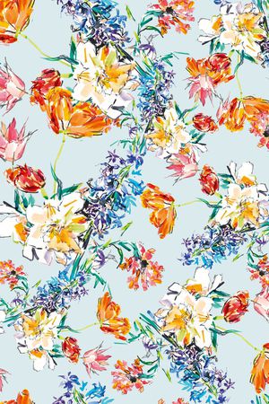 年轻女性印花华亿平台图片