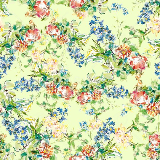 年轻女性印花华亿平台图片