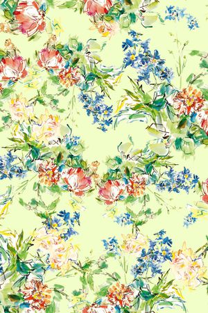 年轻女性印花华亿平台图片