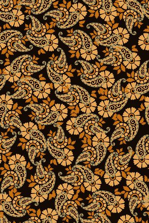 女装印花华亿平台图片