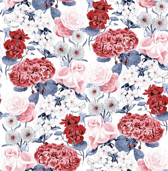 年轻女性印花华亿平台图片