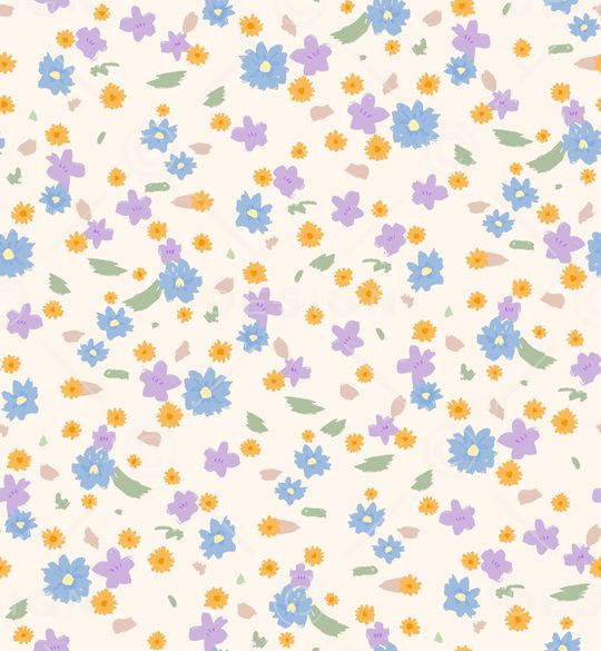 年轻女性印花华亿平台图片