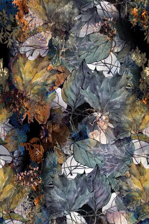 黑底花卉印花华亿平台图片