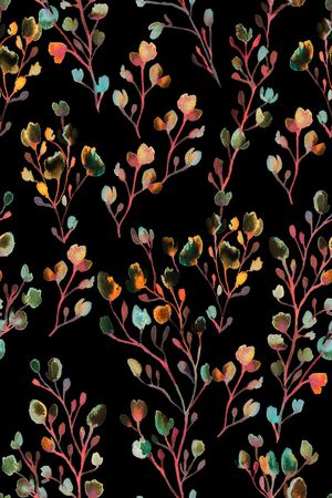 黑底花卉印花华亿平台图片