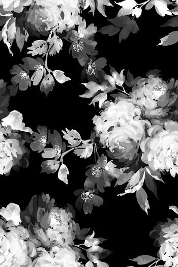 黑底花卉印花华亿平台图片