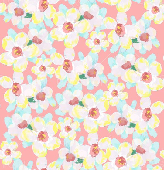 年轻女性印花华亿平台图片