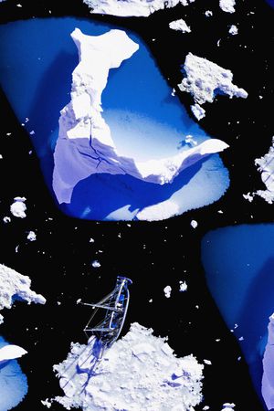 蓝色印花华亿平台图片