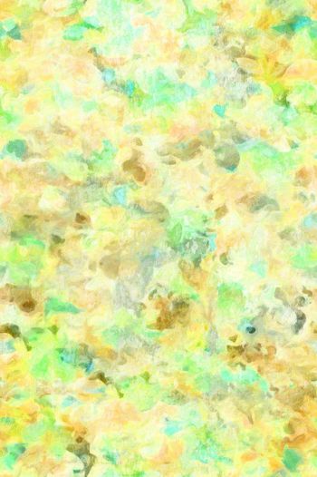 年轻女性印花华亿平台图片