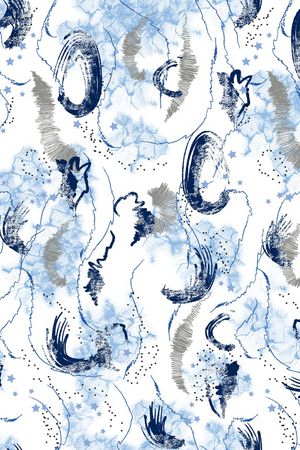 连衣裙印花华亿平台图片