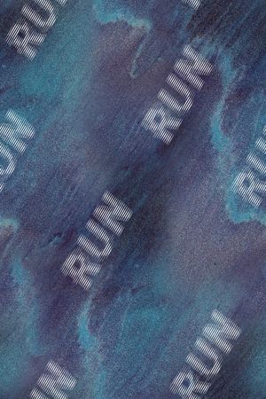 字母印花华亿平台图片