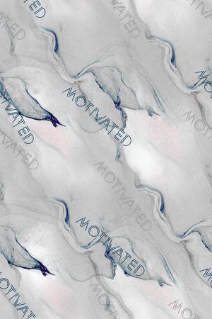 字母印花华亿平台图片