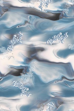 字母印花华亿平台图片