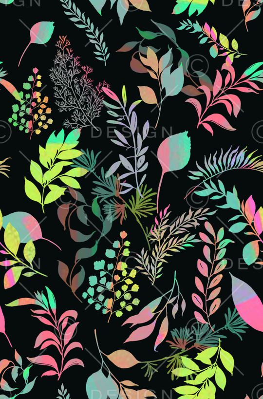 黑底花卉印花华亿平台图片